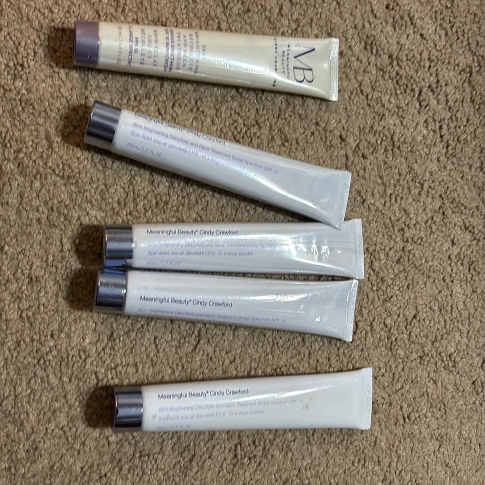 Meaningful beauty, skin brightening, and neck Décolleté  treatments x5